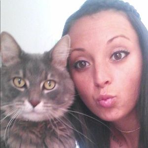 Meet your Posher, Alisha